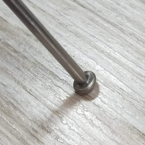 long screws for sockets