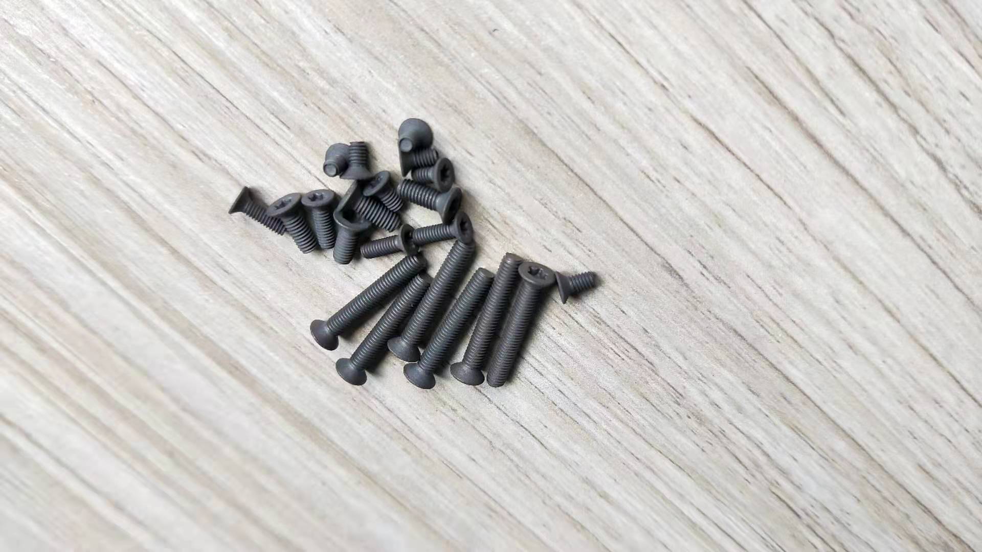 What is the difference between titanium alloy screws and pure titanium