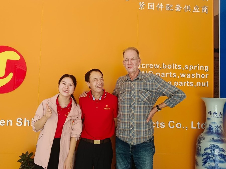 Customer team visiting Shi Shi Tong