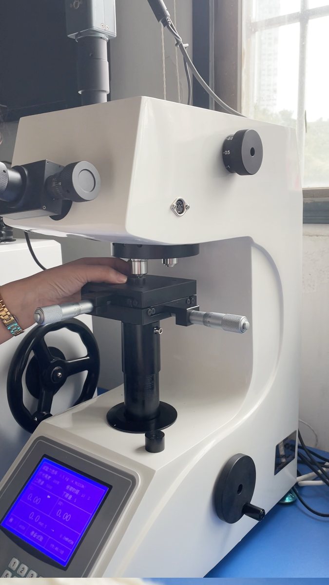 Hardness testing on a Rockwell tester at Shi Shi Tong