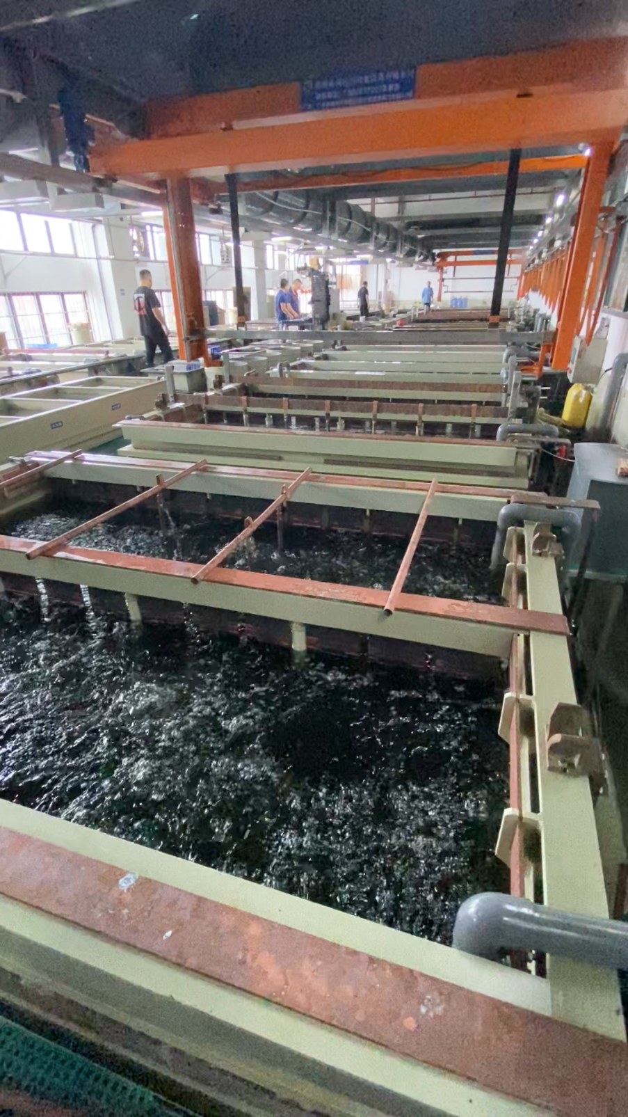 Barrel plating line at the Shi Shi Tong plant