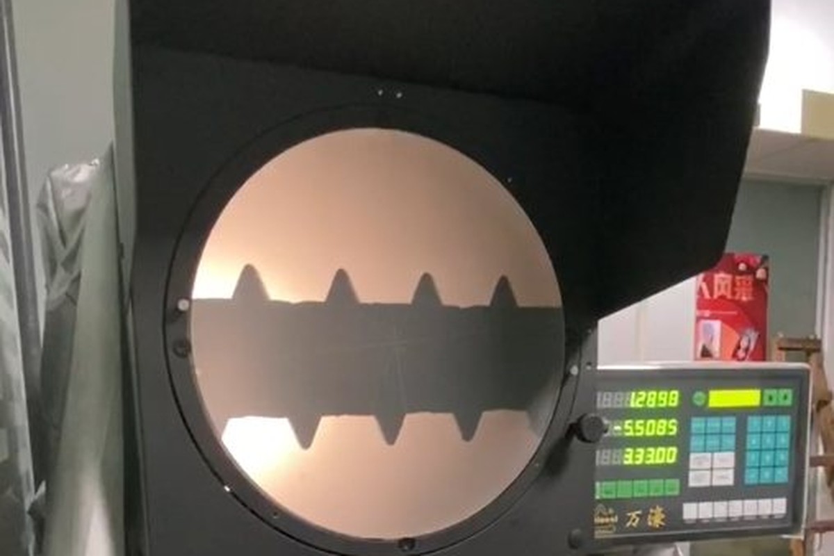Truss head and rim measured on an optical projector