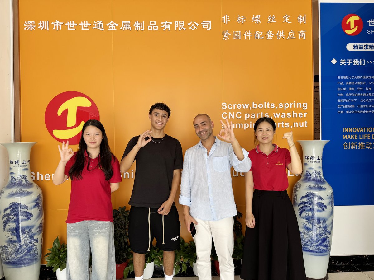 Customer group visit at Shi Shi Tong